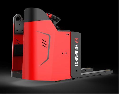 Transpaleta tipo cuadriga conductor a bordo